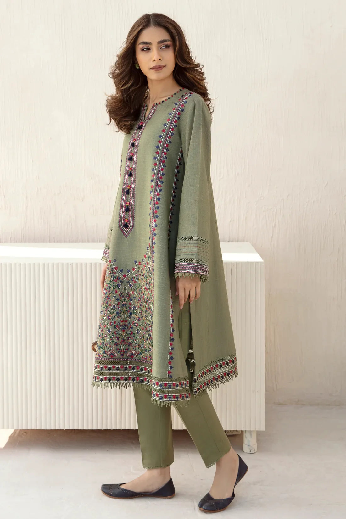 ZAB2021 3pc Winter Embroidered khaddar Shirt With Bumble Wool Shawl