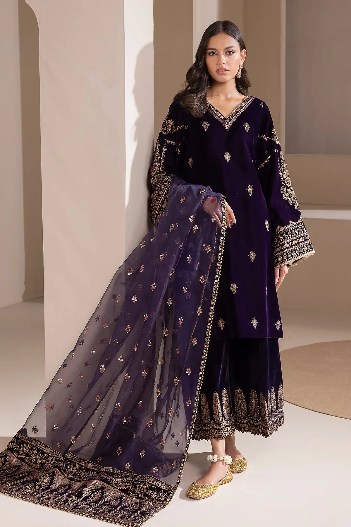 Baroque - Embroidered Velvet 3piece suit - zab972