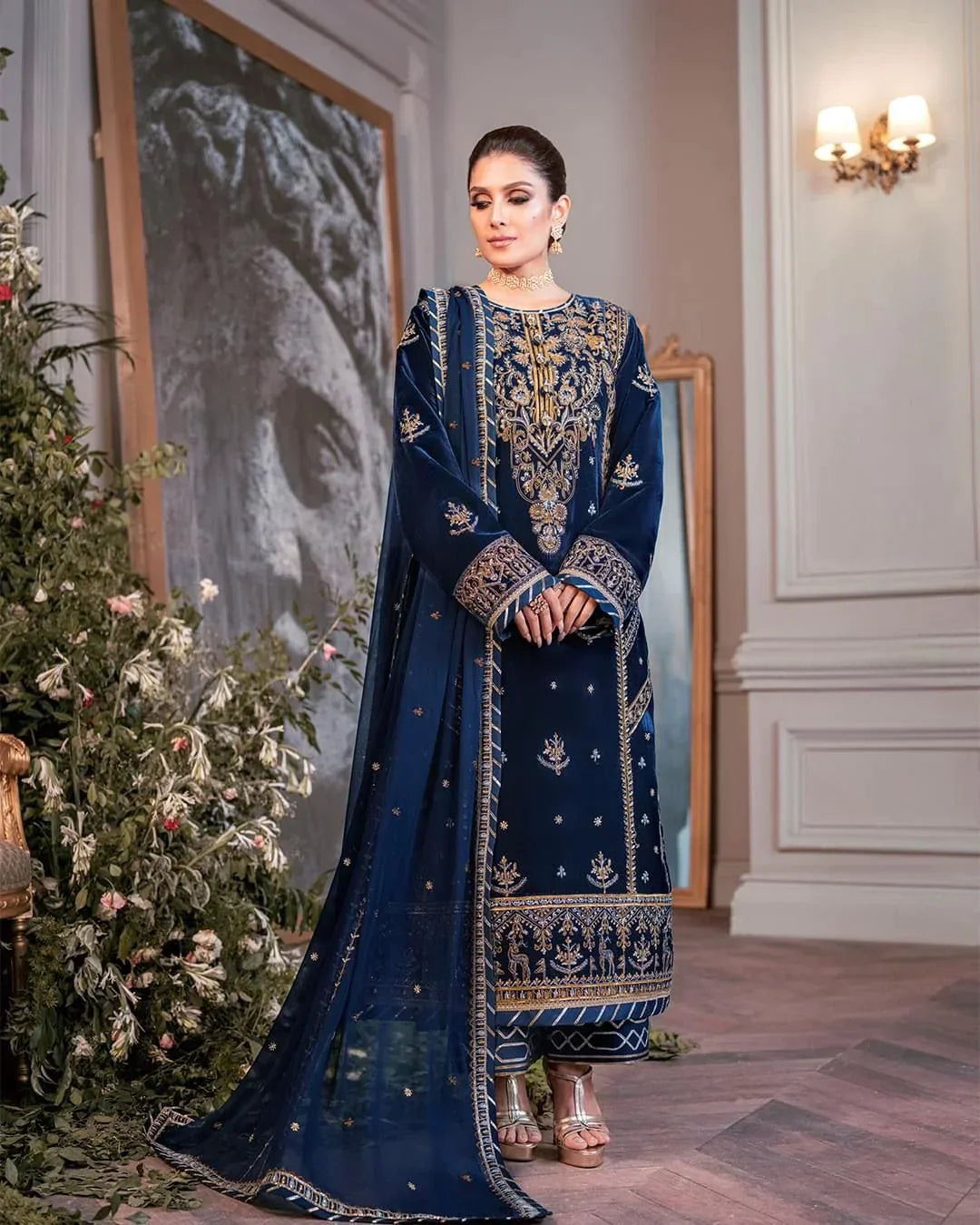 zab959 Winter Unstitched 3PCs Embroidered Velvet With Embroidered Chiffon Dupatta