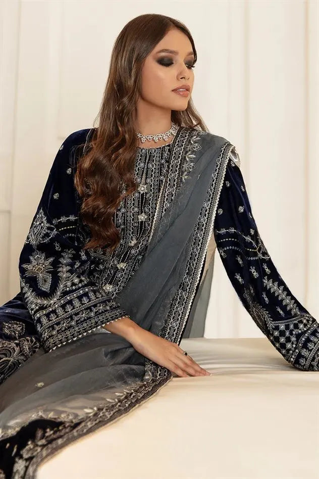 Baroque- Winter 3PC Velvet Embroidered Suit - zab971