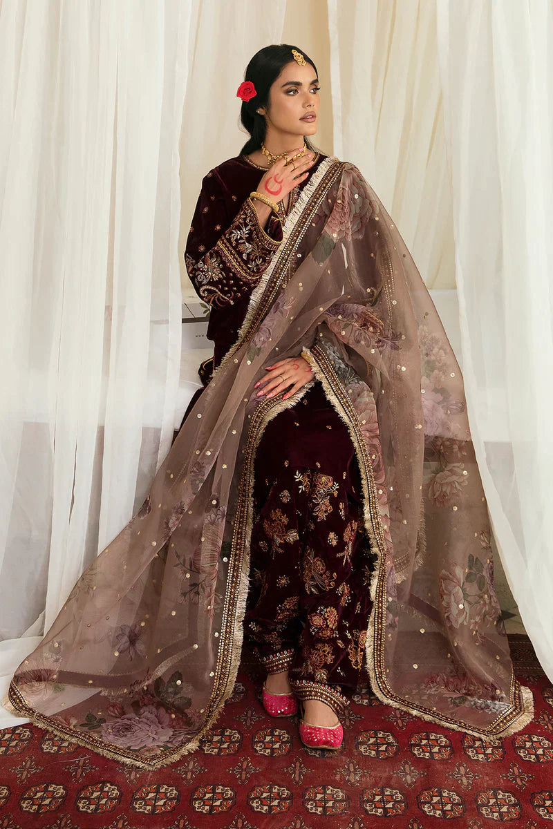zab951 3-Piece Unstitched Heavy Embroidered Velvet Suit ( Digital Printed Organza Dupatta )