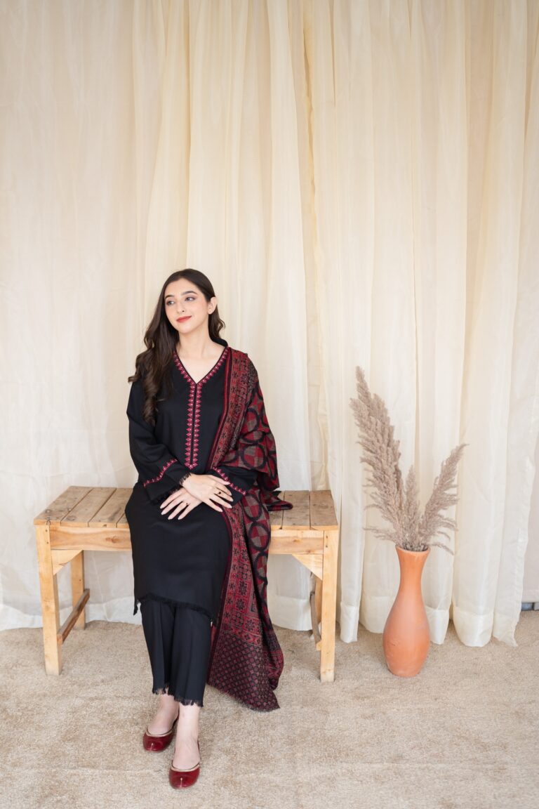 zab685 3PC Dhanak Embroidered Suit With Digital Print Shawl