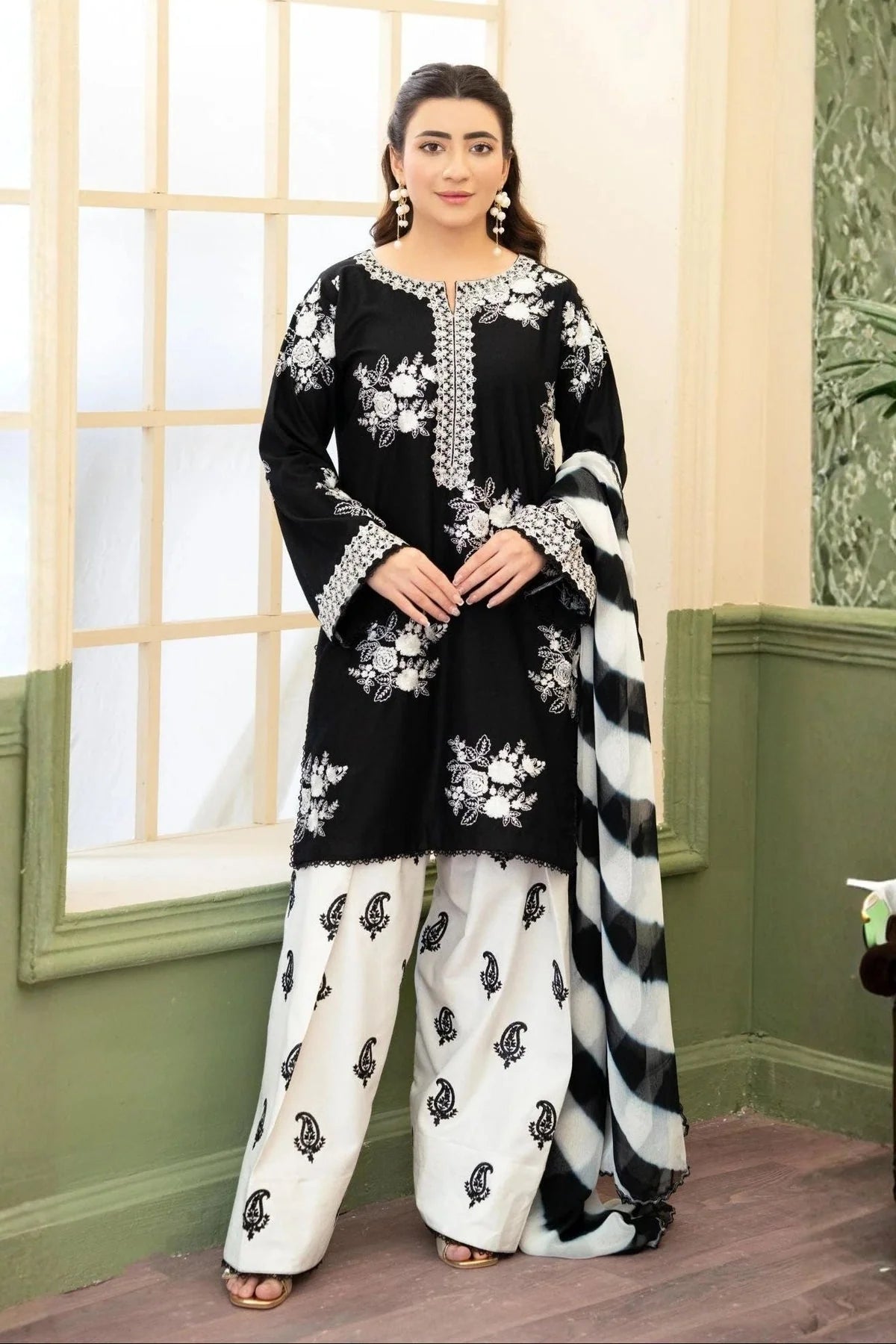 ZARA SHAHJAHAN-3PC LAWN EMBROIDERED SHIRT WITH CHIFFON PRINTED DUPATTA - zab1404