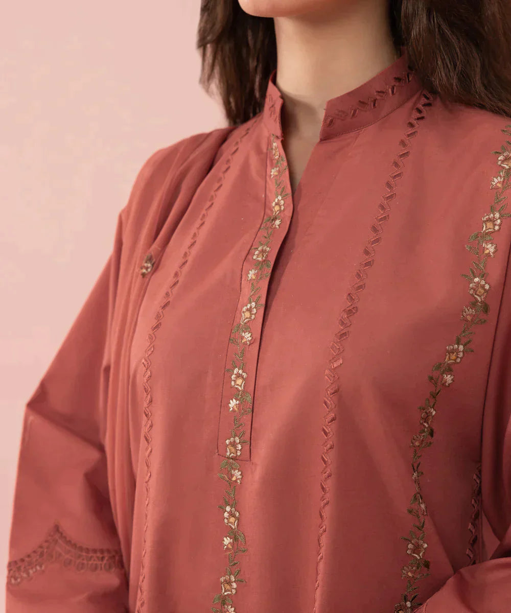 zab661/2 Sapphire- 3Pc Linen Embroidered Suit with Embroidered Bember dupatta