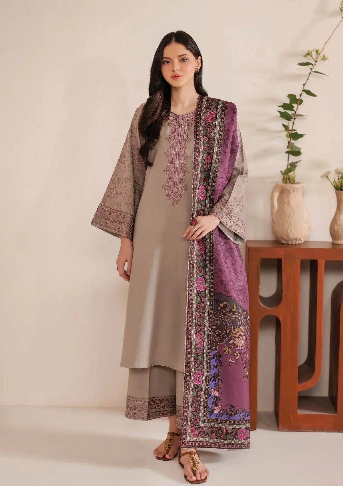 Jazmin 3 Pc Embroidered Lawn Suit - zab1010