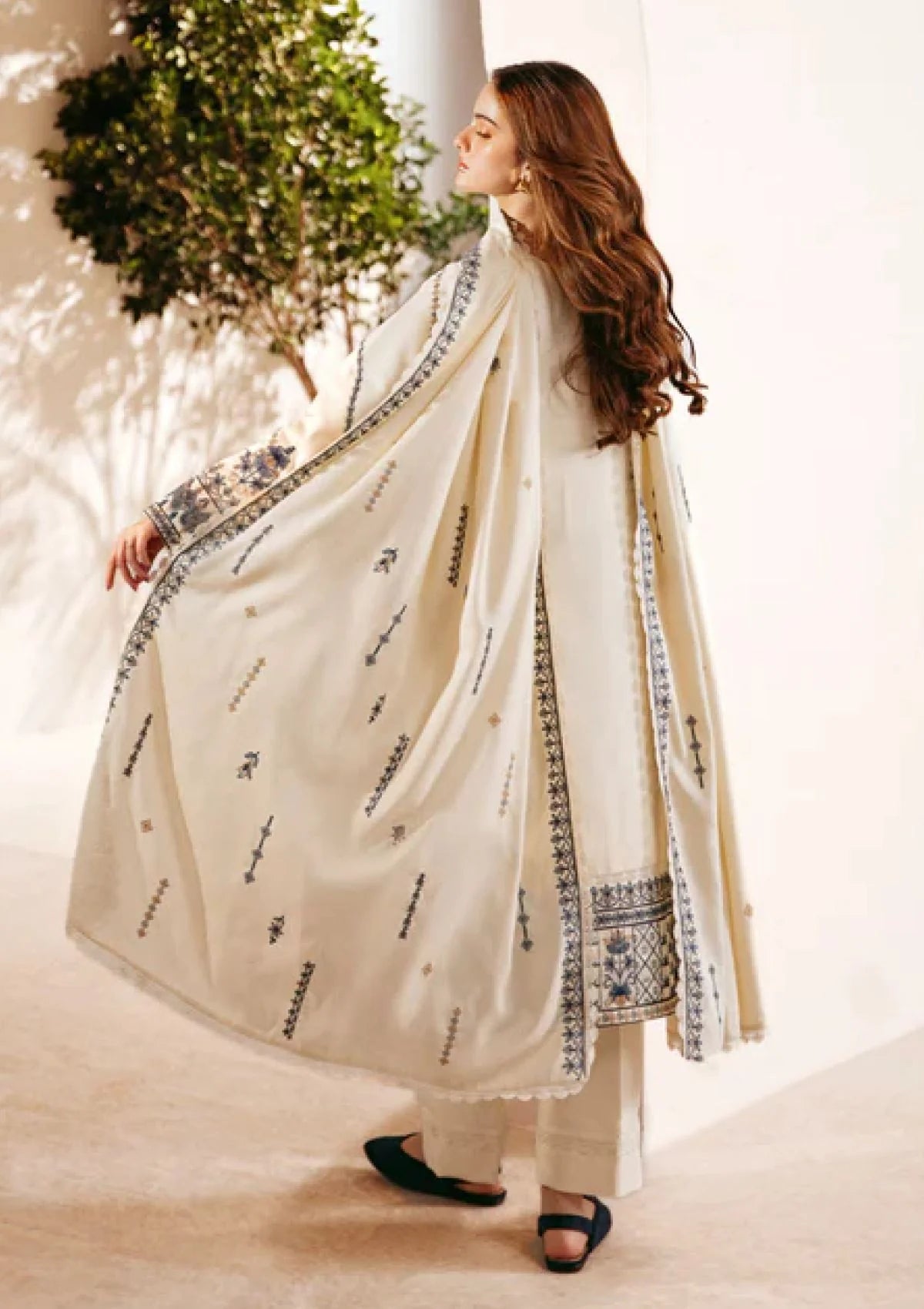 Jazmin - Winter 3PC Dhanak Embroidered Suit - zab1135