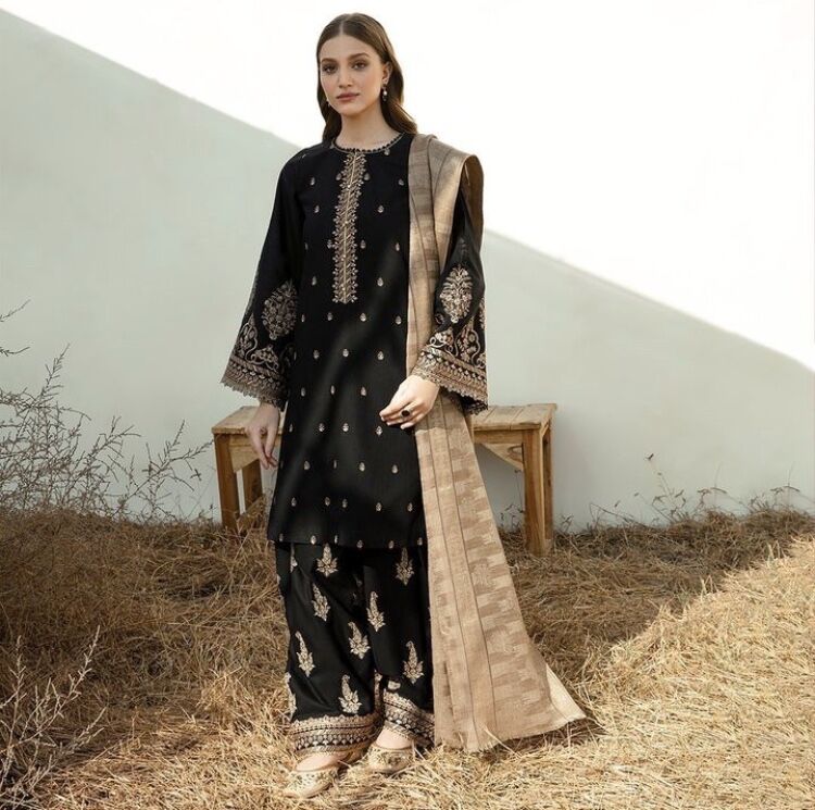 zab830 Winter Unstitched 3PCs Embroidered Dhanak Dress With Wool Shawl
