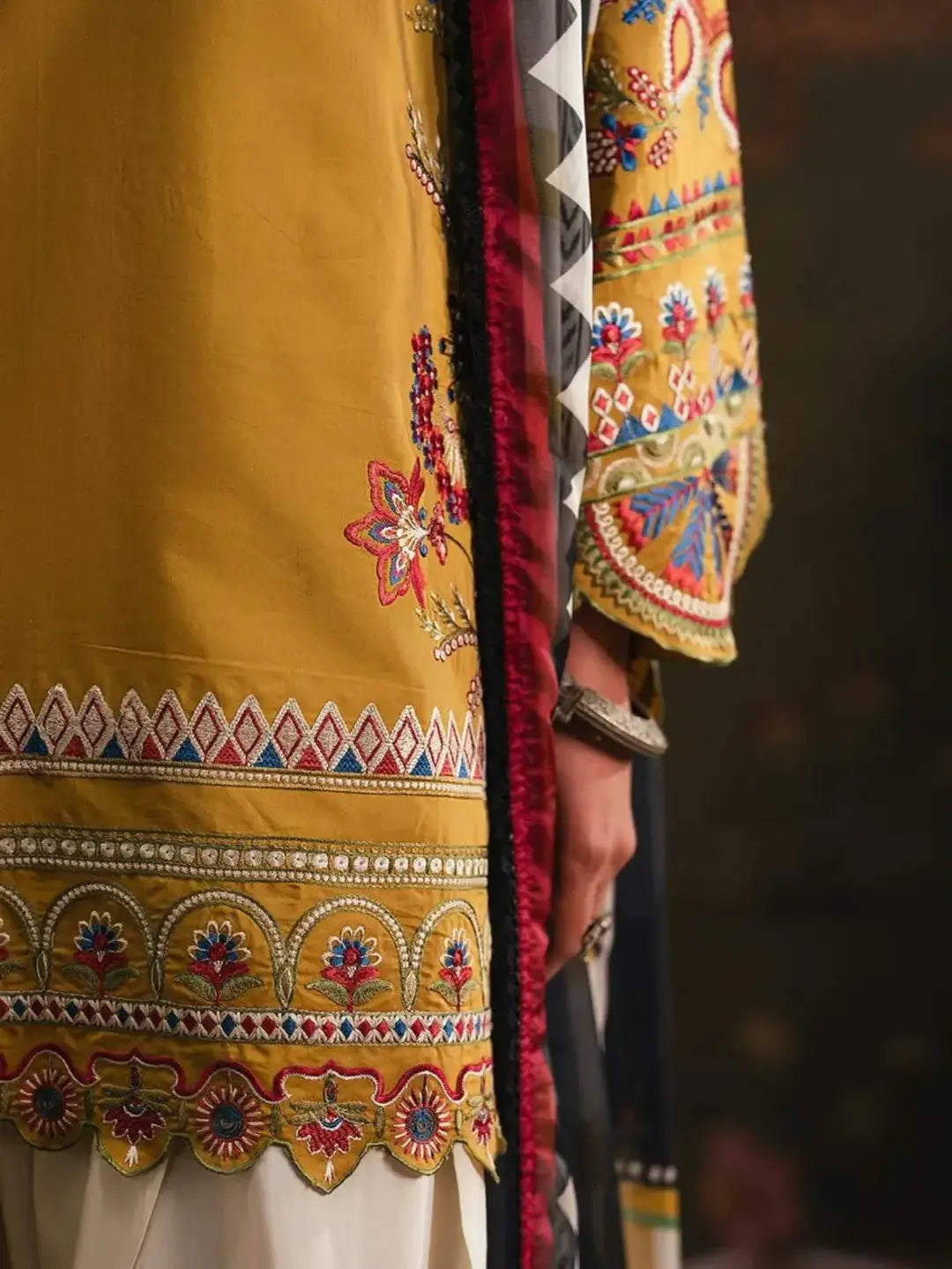 ETHNIC - 03 PCS UNSTITCHED Dhank Embroidered Suit - zab1538