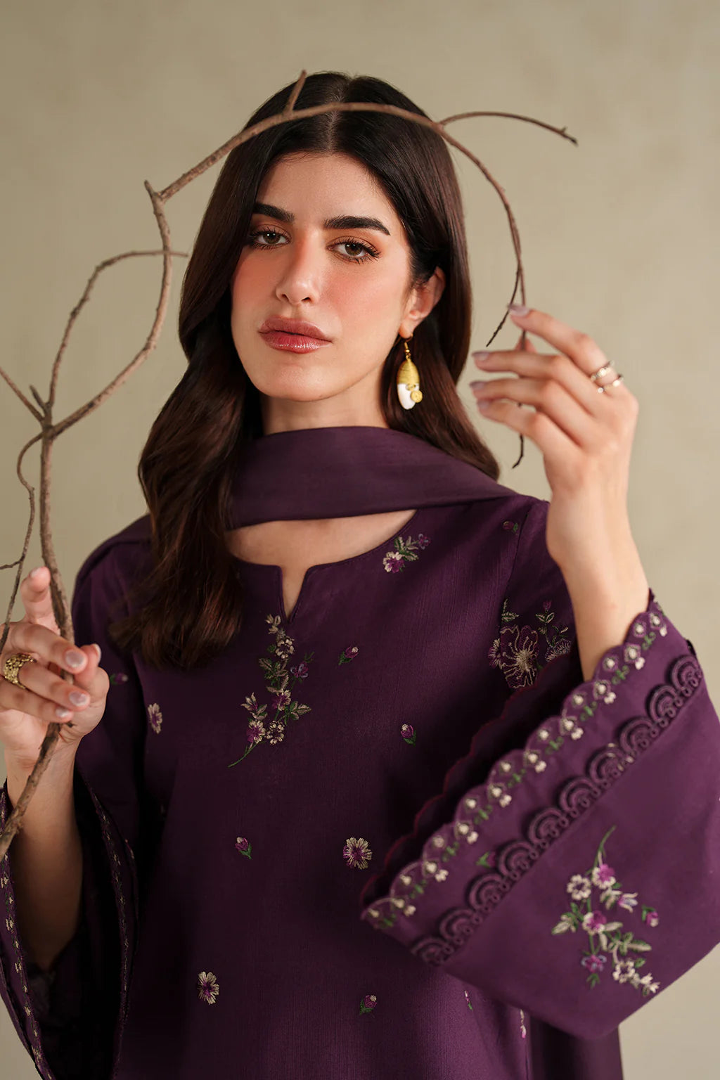 iznik - Winter 3PC Dhanak Embroidered Suit - zab1268