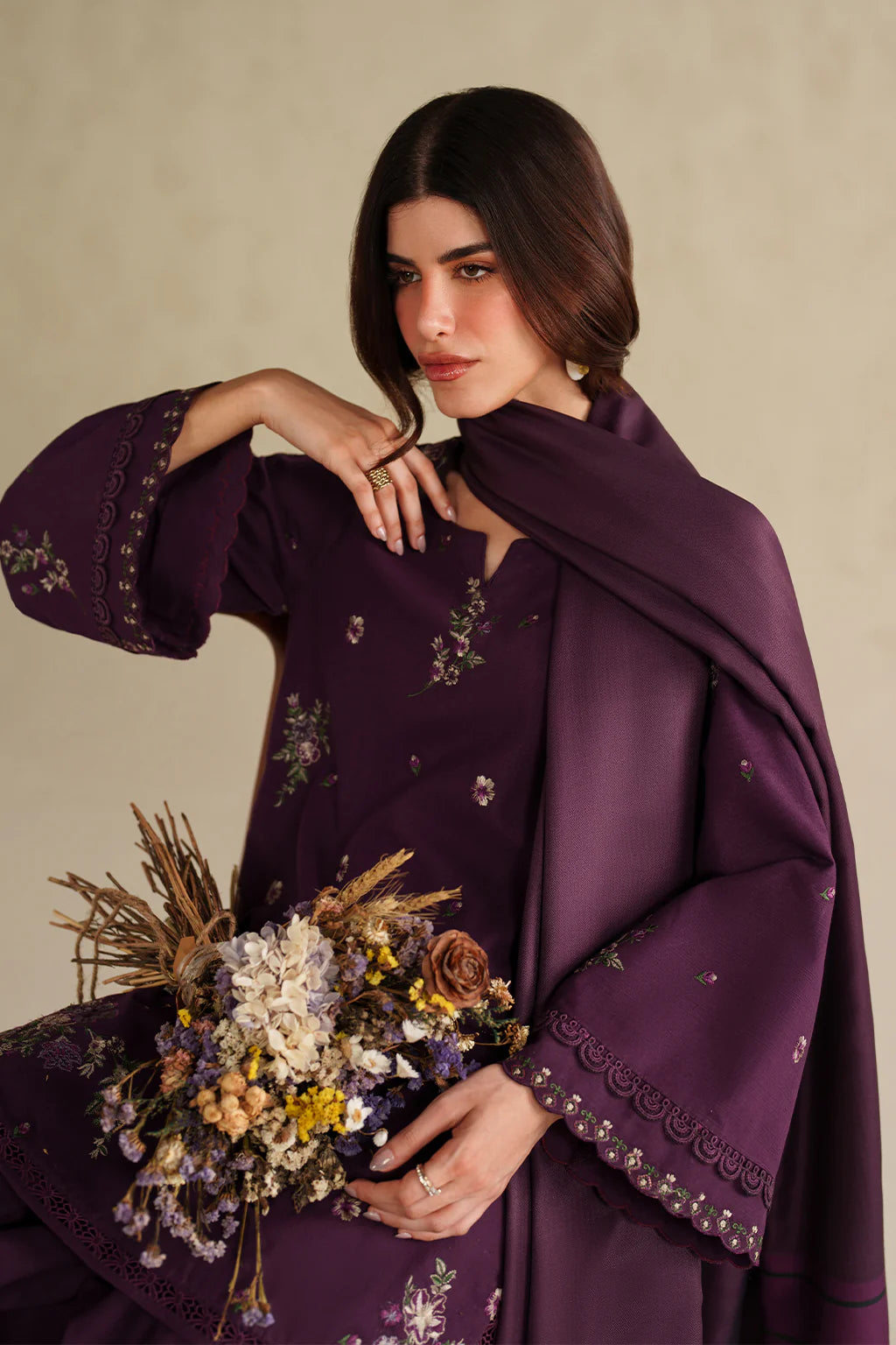 iznik - Winter 3PC Dhanak Embroidered Suit - zab1268