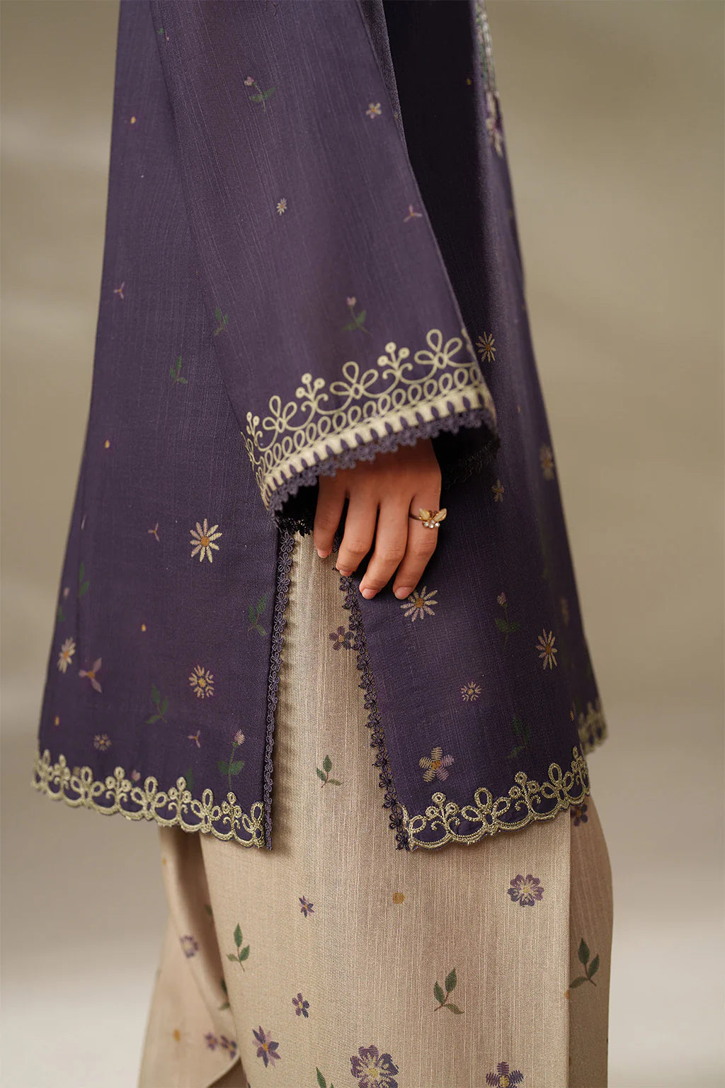 Iznik - UNSTITCHED 3PC DHANAK EMBROIDERED SUIT - zab1251