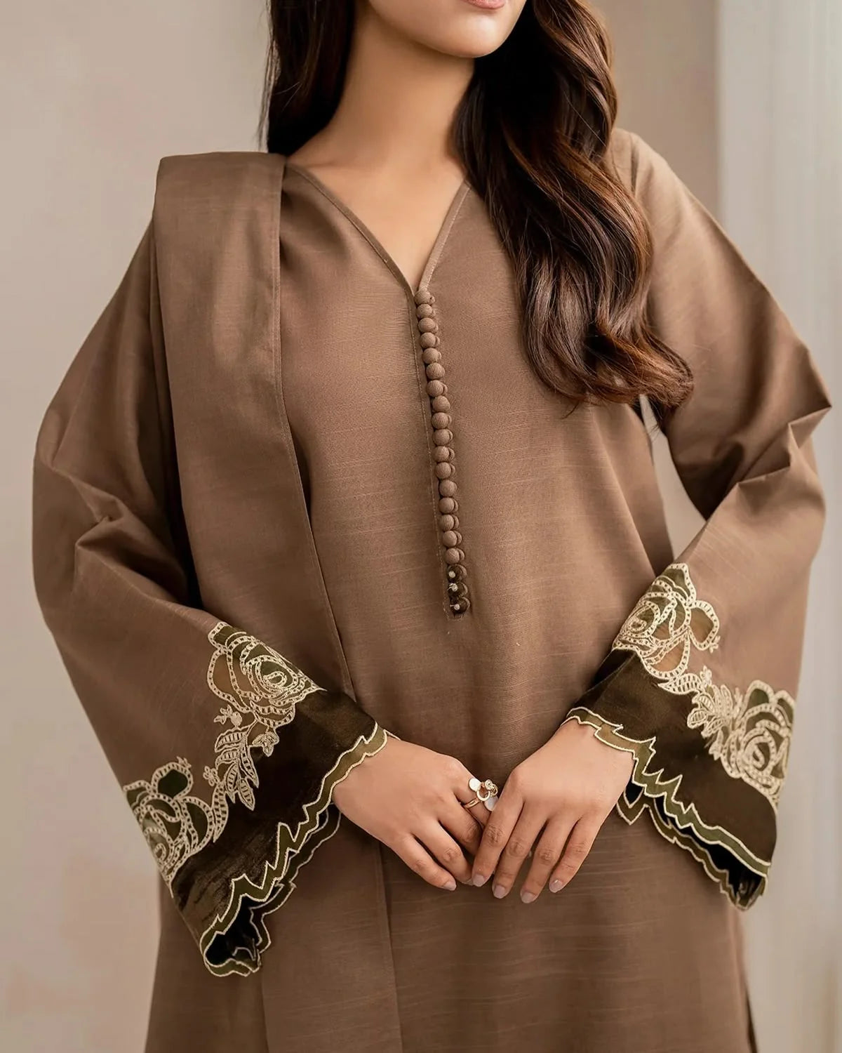 Baroque - Winter 3PC Dhanak Embroidered Suit - zab1504