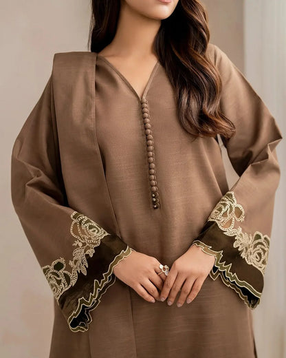 Baroque - Winter 3PC Dhanak Embroidered Suit - zab1504