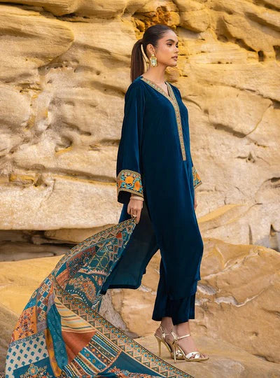 Zainab Chottani - Velvet Dress with Print Karandi shawl - zab950