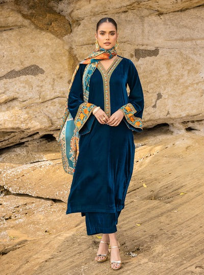 Zainab Chottani - Velvet Dress with Print Karandi shawl - zab950