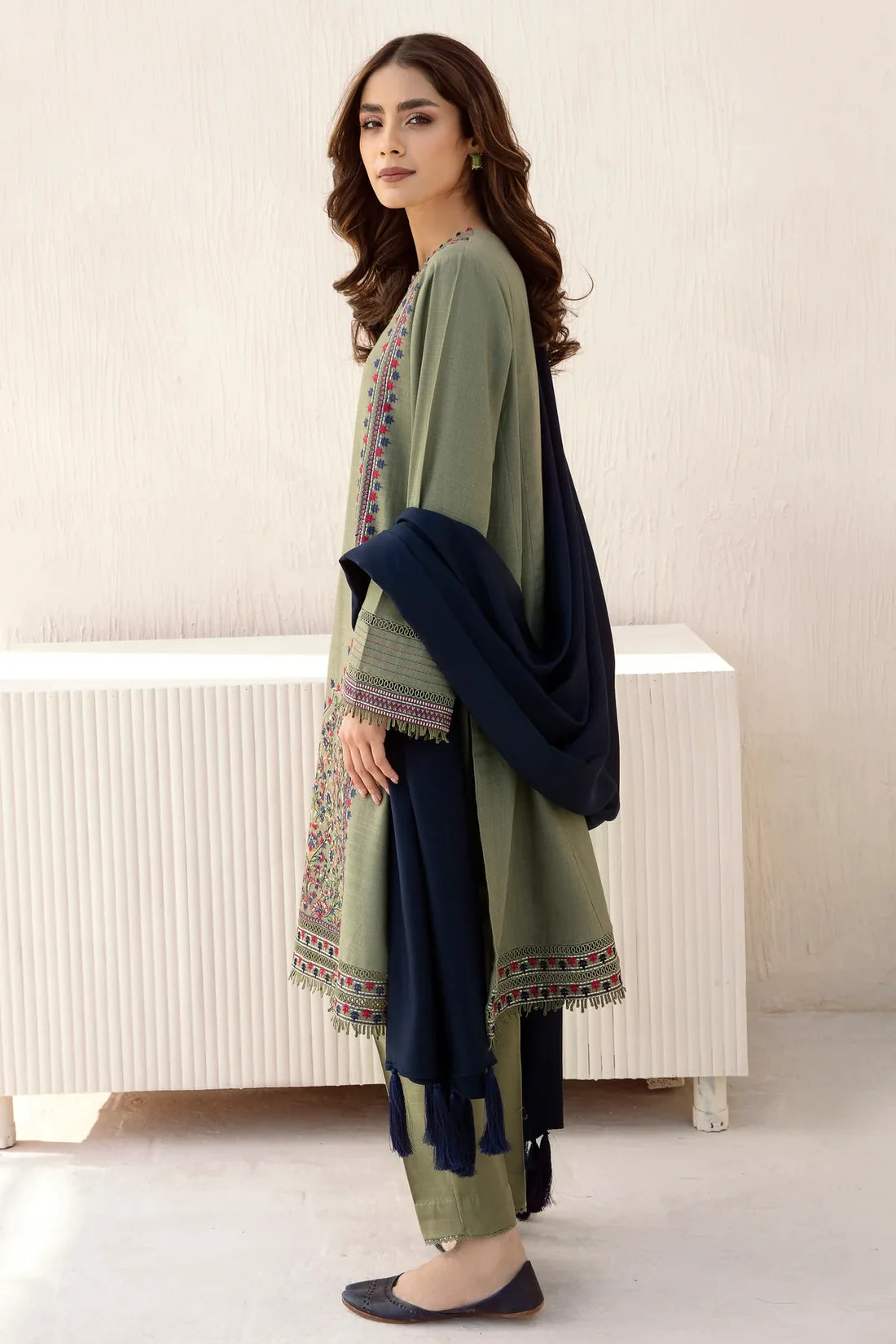 ZAB2021 3pc Winter Embroidered khaddar Shirt With Bumble Wool Shawl