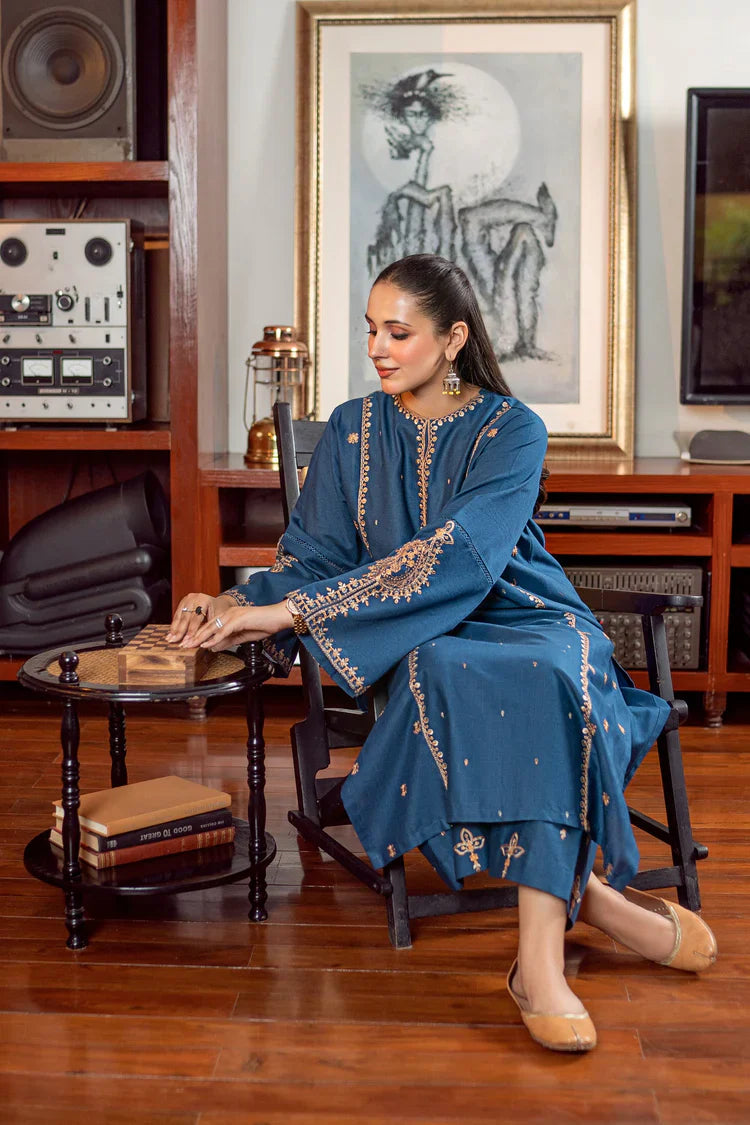 Urge 2Pc Embroidered Lawn Suite With Fully Embroidered trouser zab1290