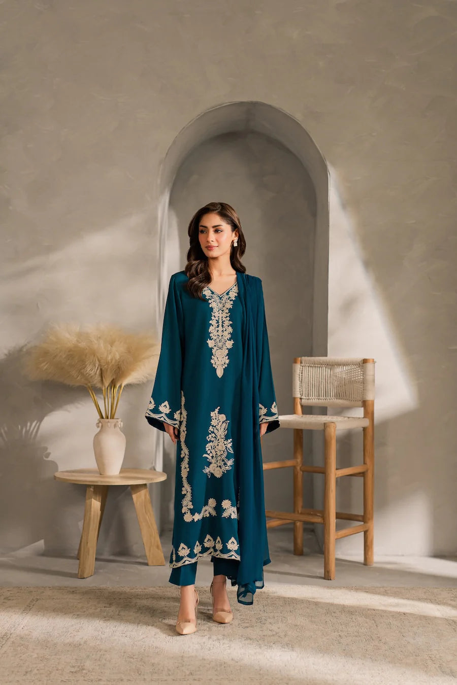 iznik - Winter 3PC Dhanak Embroidered Suit - zab1292