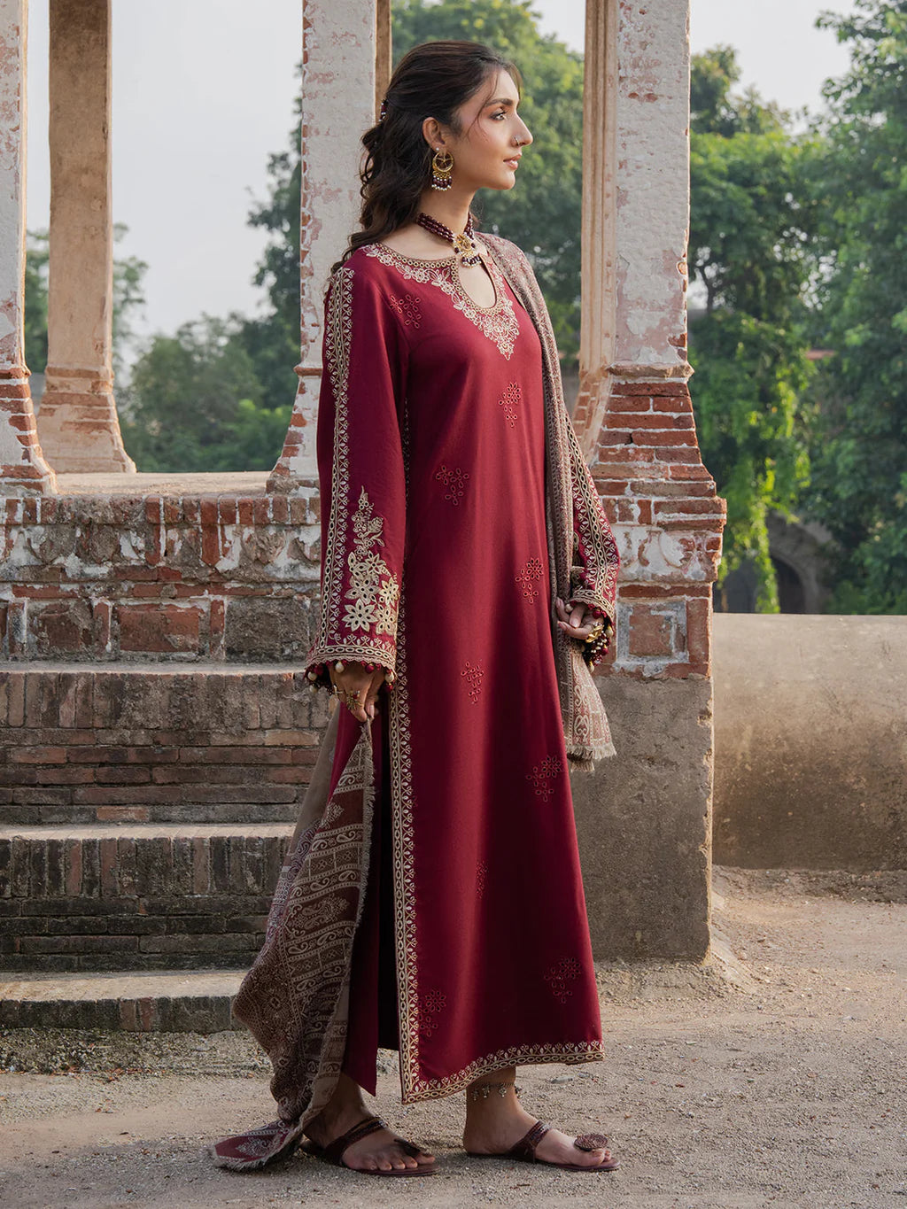 IZEL- DHANAK EMBROIDERED SHIRT WITH WOOL PRINT SHAWL - zab1231