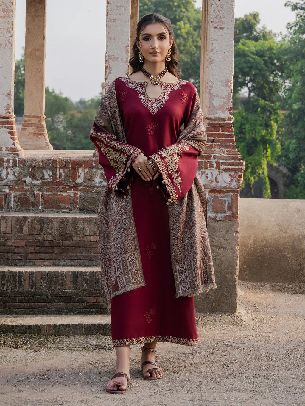 IZEL- DHANAK EMBROIDERED SHIRT WITH WOOL PRINT SHAWL - zab1231