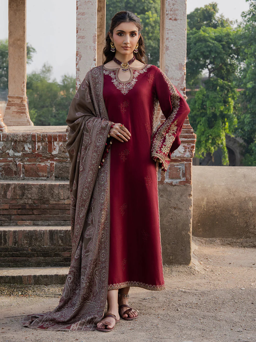 IZEL- DHANAK EMBROIDERED SHIRT WITH WOOL PRINT SHAWL - zab1231