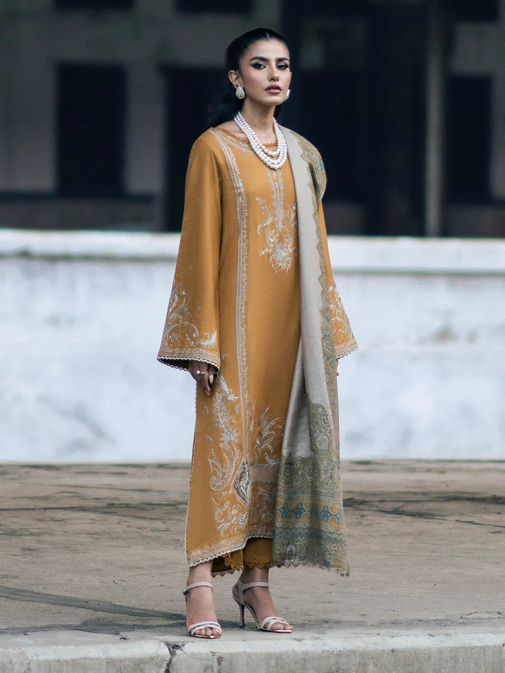 IZEL- DHANAK EMBROIDERED SHIRT WITH COUTRAI PRINT SHAWL - zab1241