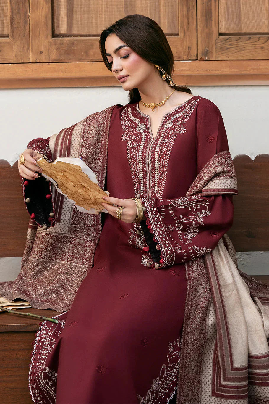 IZEL-3PC DHANAK EMBROIDERED SHIRT WITH COURTRAI PRINT SHAWL - zab1273