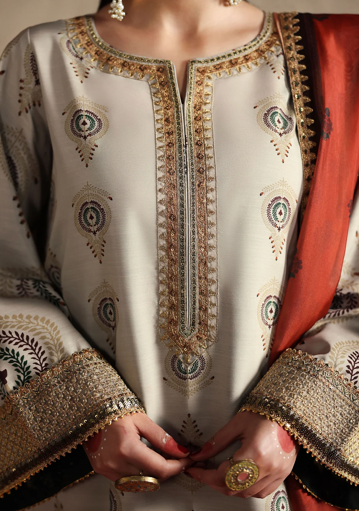 Humjoli - - Unstitched Luxury Lawn Heavy Embroidered 3PC Suit - zab1431