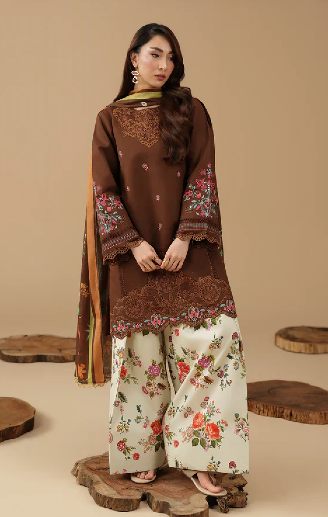 RajBari - Summer-3PC Lawn Embroidered Suit - zab1463
