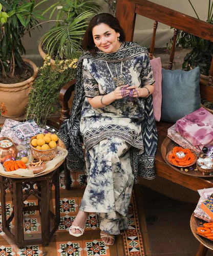 3-Pc Digital Printed with  Embroidered pathces Karandi Dppatta - zab1205