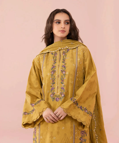 zab661 Linen Heavy Embroidered Shirt With Chiffon Dupatta