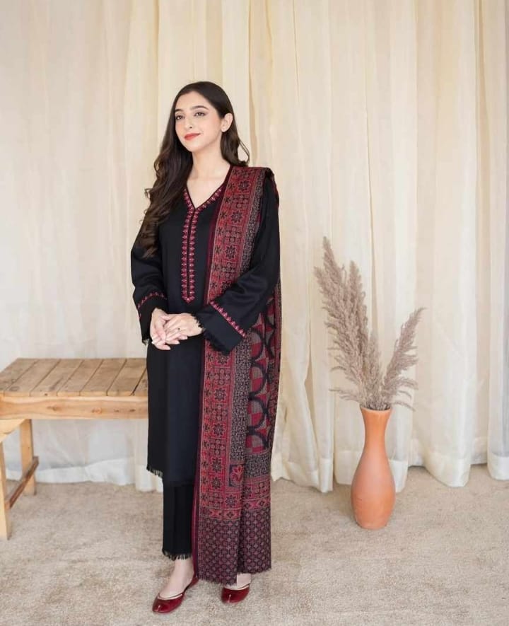 zab685 3PC Dhanak Embroidered Suit With Digital Print Shawl