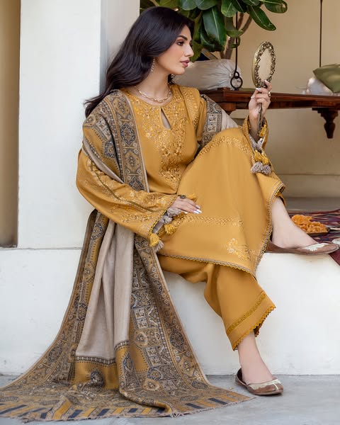 izel - Winter 3PC Dhanak Embroidered Suit - zab1225