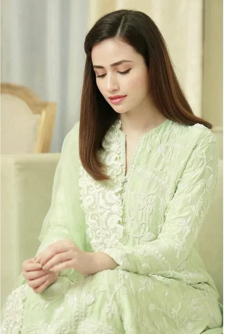 ZAB403 Bareeze - 3PC Lawn Heavy Embroidered Shirt With Organza Embroidered Dupatta